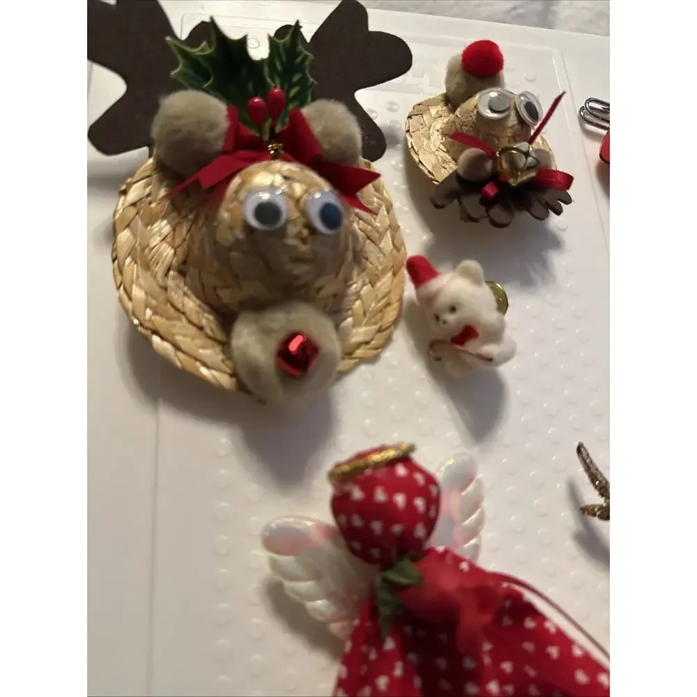 LOT 13 Vintage Christmas pin pendant Tree Angel Reindeer Snowman‎ Teddy bear